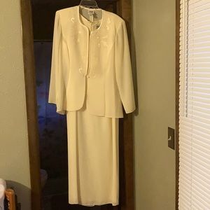 Beautiful light pastel yellow dress long